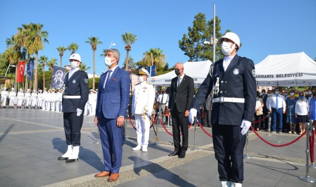 Marmaris&#039;te &#039;30 Ağustos Zafer Bayramı&#039; kutlamaları çelenk sunma töreni ile başladı