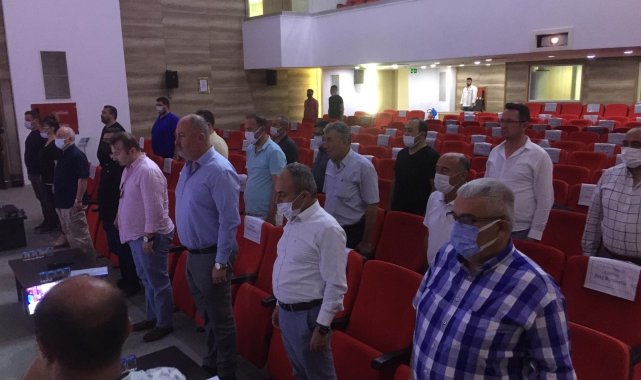 Meclis toplantısında orman şehitleri için saygı duruşu