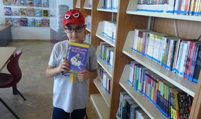 Merkezefendi&#039;nin &#039;Kitap Kurdu&#039; Furkan Erpolat