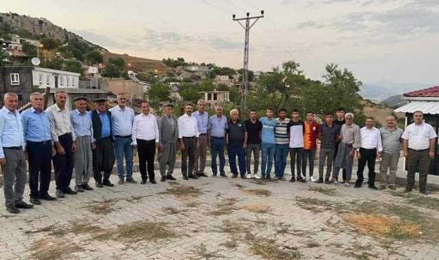 Milletvekilleri ve parti yöneticileri köy köy geziyor