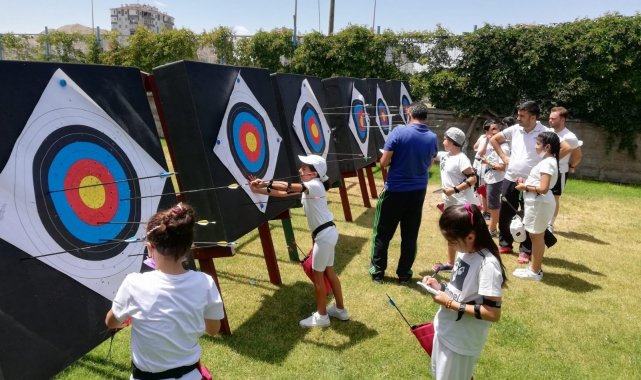 Minik Okçular il birinciliği için yarıştı