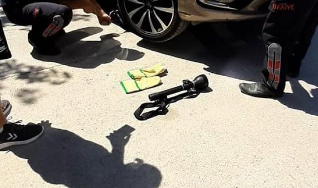 Motor kısmına sıkışan kedi ekipler tarafından kurtarıldı