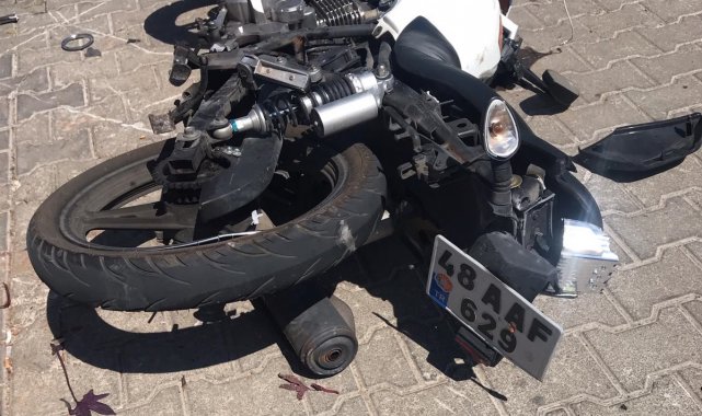 Motosiklet ve otomobilin karıştığı kazada 1 kişi hayatını kaybetti