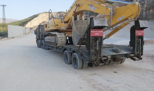 MSB: &quot;AFAD&#039;ın talebi doğrultusunda, yangınla mücadelede görev yapacak dozer ve iş makineleri Kara, Deniz ve Hava Kuvvetlerimize ait askeri çekicilerle Manisa&#039;dan Muğla&#039;ya intikal ettirildi.&quot;