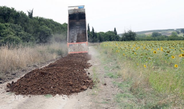 Mudanya Belediyesi&#039;nden arazi yollarına yoğun mesai
