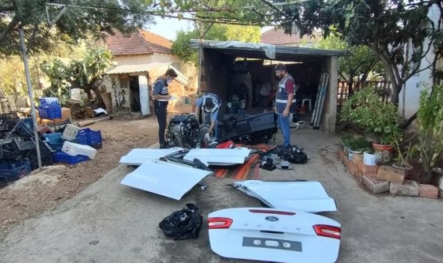 Muğla&#039;dan çalınan 300 bin TL&#039;lik otomobil, parçalanmış halde Antalya&#039;da bulundu