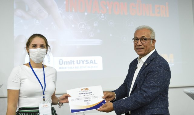 Muratpaşa ASSİM&#039;de girişimci adayları sertifikalarını aldı