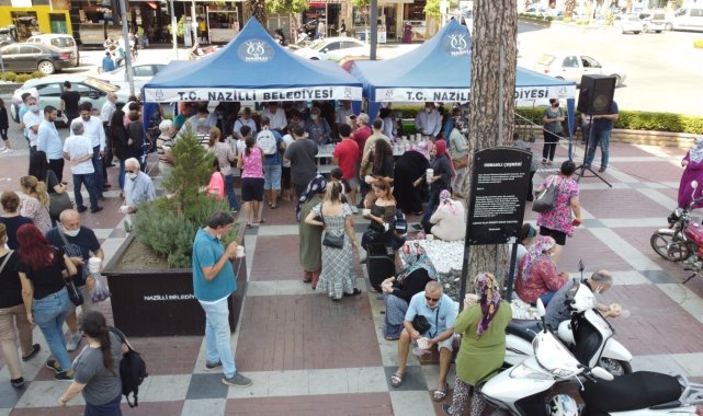 Nazilli Belediyesi&#039;nden 5 bin kişiye aşure hayrı