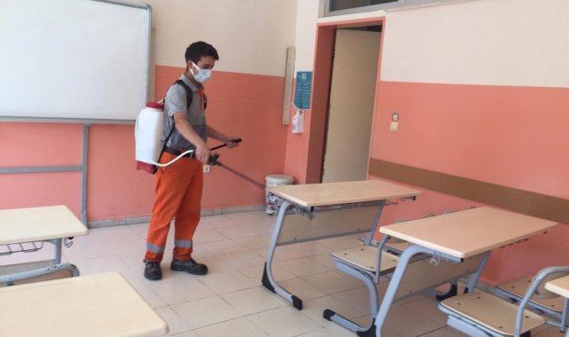 Okul sezonu öncesi temizlik ve dezenfekte çalışması