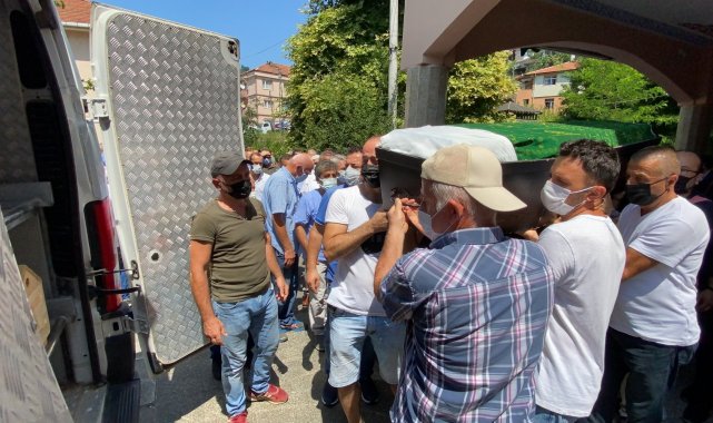 Ölü bulunan üniversiteli Elif son yolculuğuna uğurlandı