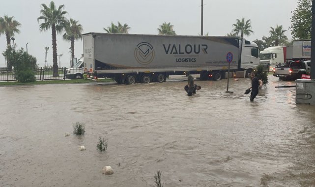 Ordu&#039;daki Karadeniz Sahil Yolu&#039;nda ulaşım kontrollü olarak sağlanıyor