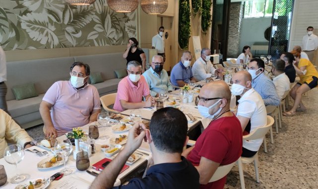 Otelcilerden Kemer Belediyesi&#039;ne arazöz desteği