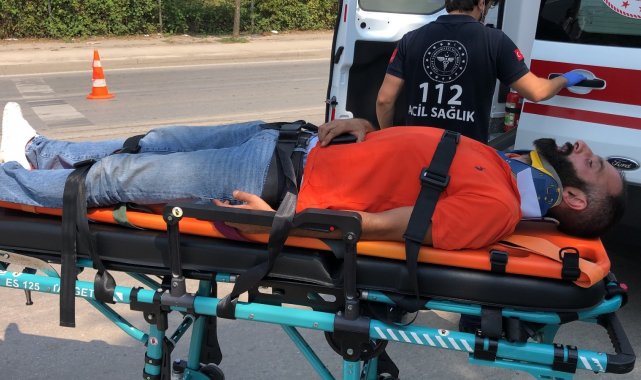 Otomobil, hafriyat kamyonuna çarptı: 1 yaralı