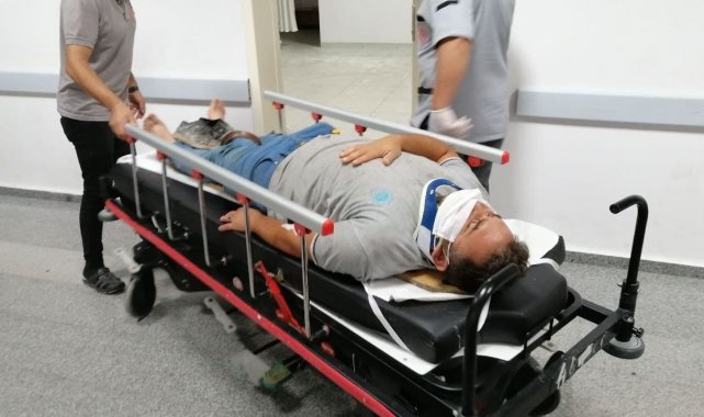 Otomobilin çarptığı temizlik görevlisi yaralandı