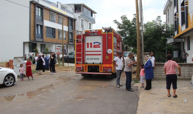 Pano yandı, 7 daire elektriksiz kaldı