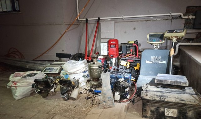 Polis müşteri gibi gittiği evden 125 adet çalıntı malzeme ele geçirdi