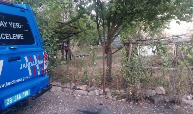 Pompalı tüfekle yolunu kestiği araçtaki kadını vurdu, ardından intihar etti