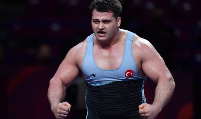 Rıza Kayaalp yarı finalde