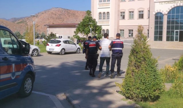 Sahte jandarma gerçek jandarmaya yakalandı