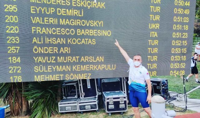 Samsunlu kimya öğretmeni 11. kez kıtalararası yüzücü unvanını aldı