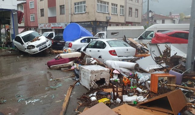 Sel sonrası Bozkurt ilçesi savaş alanına döndü