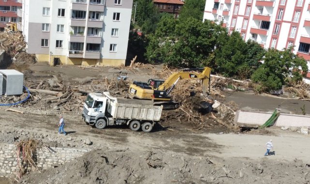 Selin izlerini silmek için çalışmalar son hızıyla devam ediyor