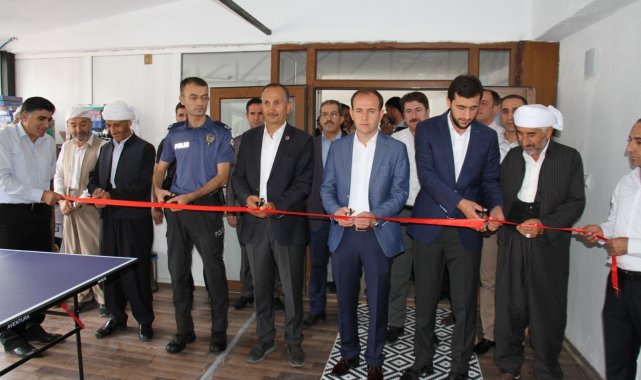 Şemdinli&#039;de Nehri Gençlik Kitap Kahve açıldı