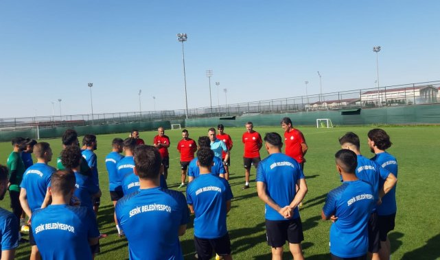 Serik Belediyespor&#039;un 3. etap kampı başladı