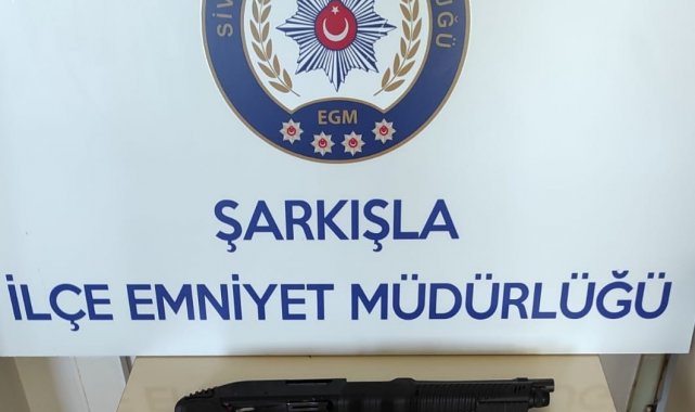 Sivas&#039;ta polis sokak satıcılarına nefes aldırmıyor