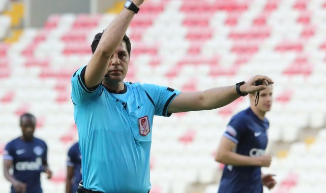 Sivasspor-Konyaspor maçının VAR&#039;ı Mustafa Öğretmenoğlu