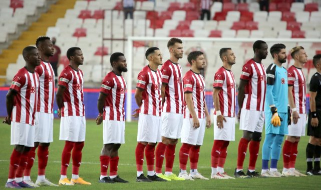 Sivasspor&#039;da futbolculara 4 gün izin verildi
