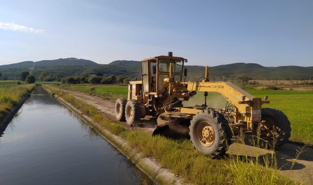 Sulama Birliğinden kırsal yollara bakım