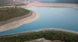 Suların çekildiği Mehmetli Barajı alarm veriyor