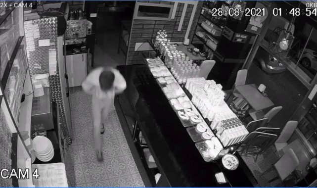 Sultangazi&#039;de pastaneye giren hırsız güvenlik kamerasında