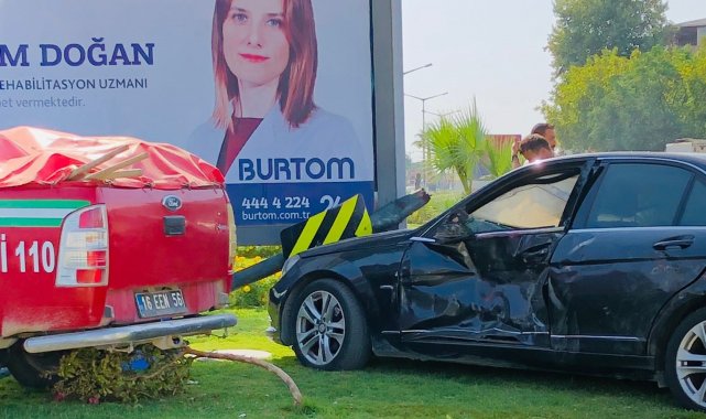 Tarla yangınına giden orman itfaiyesi kaza yaptı