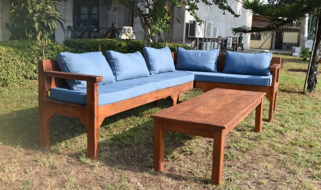 Tarsus Belediyesi, ürettiği mobilyaları kente yerleştirmeye başladı