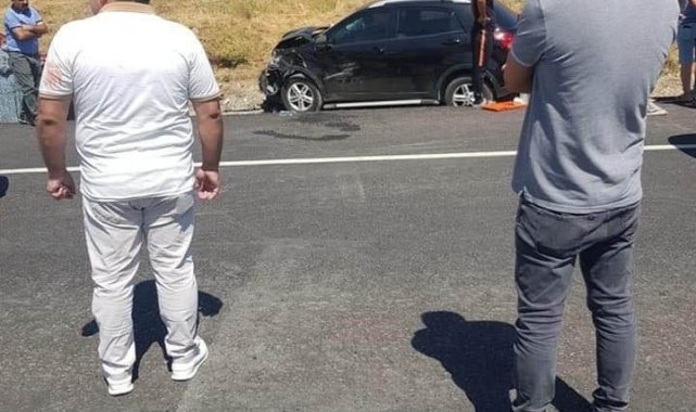 Tatvan&#039;da trafik kazası: 2 ölü, 1 yaralı