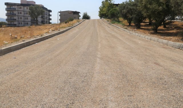 Turgutlu Belediyesinden Selvilitepe Mahallesine asfalt atağı