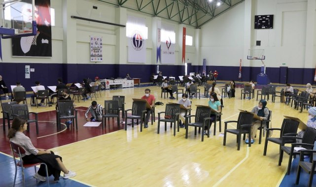 Türkiye&#039;de tek olan halı tasarım bölümü ilk öğrencilerini aldı