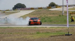 Uşak'ta drift gösterisi nefesleri kesti