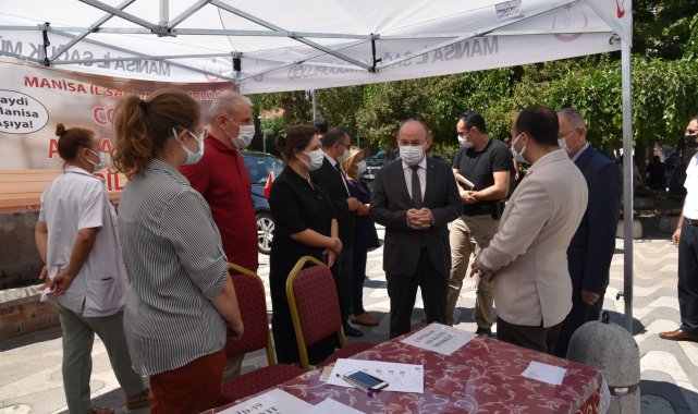 Vali Karadeniz Akhisar&#039;da temaslarda bulundu