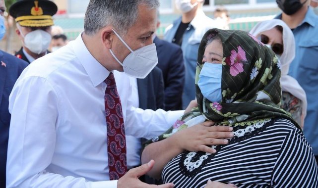 Vali Yerlikaya sel faciasında vefat eden Salih Sıral&#039;ın cenazesine katıldı