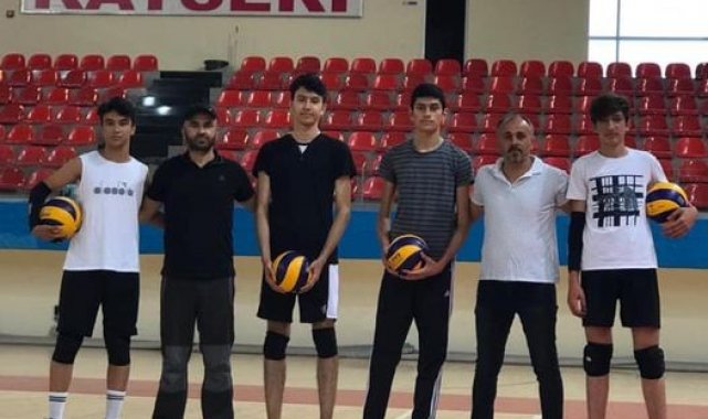Voleybol Milli Takım Gelişim Kampına Kayseri&#039;den 4 sporcu ve 1 antrenör çağrıldı