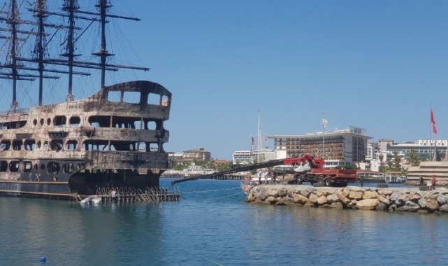Yanan gezi teknelerinde zarar yaklaşık 90 milyon