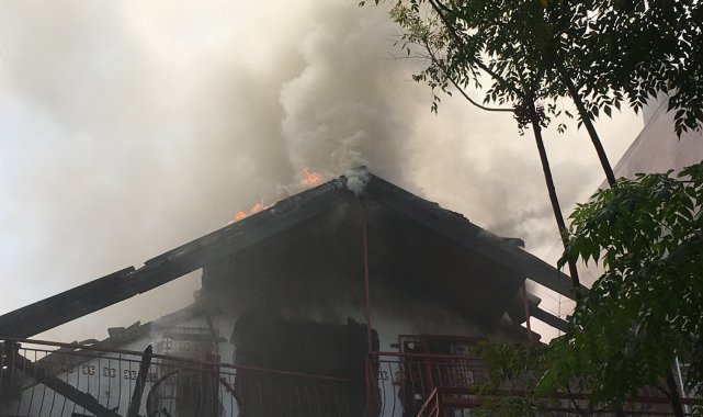 Yangın mahalleyi dumana boğdu, küçük Ecrin duyarlılığı ile takdir topladı
