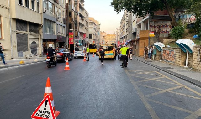 Yeditepe Huzur uygulamasında araçlar didik didik arandı