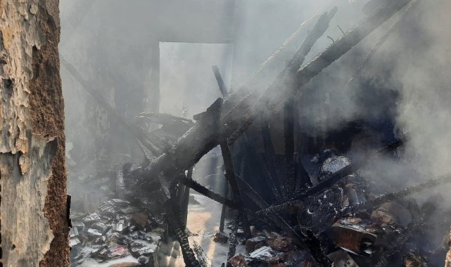 Yer ocağı, evi kül etti
