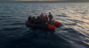 Yunanistan’ın ölüme ter ettiği düzensiz göçmenleri Türk askeri kurtardı