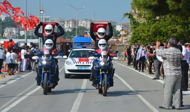 Zaferin 99. yılı Sinop&#039;ta coşkuyla kutlandı