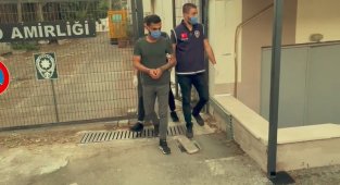 15 yıl hapis cezası bulunan suç makinesi, berberde tıraş olurken yakalandı